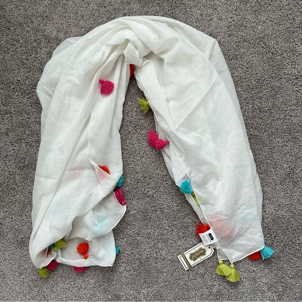 NWT Mud Pie Pop Tassel Scarf